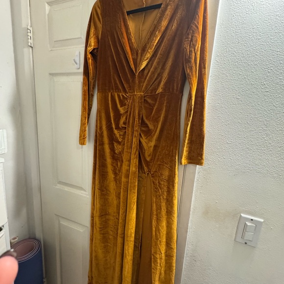 Elegant Holiday Velvet Long Sleeve Dress in Gold - Picture 2 of 3